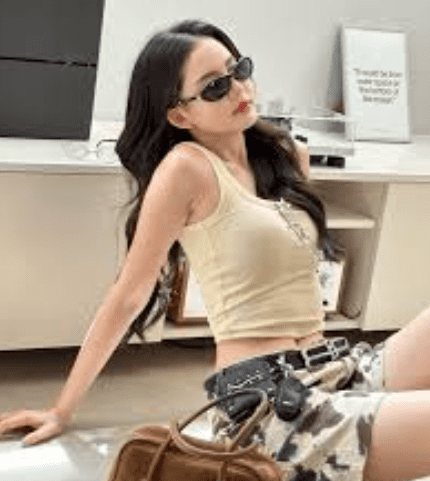 ชญานิน ร.